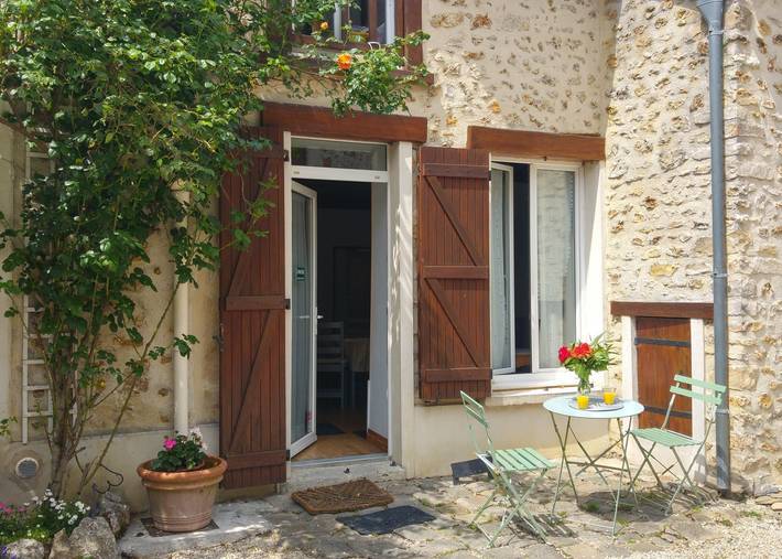 Gîte pour 3 personnes, avec Jardin à Longjumeau