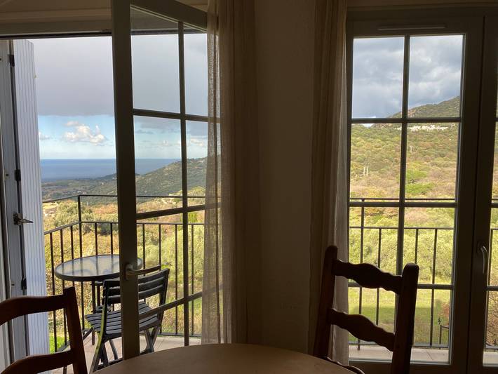 Ganze Wohnung, Apartment „Villa Pigna“ mit Meerblick, privater Terrasse und Wlan in Pigna (Korsika), Calvi und Umgebung
