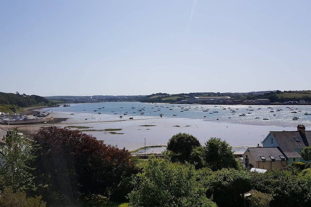 Entire apartment, Moorings View Apartment At Instow Waterside Village in Instow, Devon