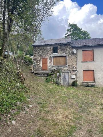 Gîte pour 5 personnes, avec terrasse à Moulin-Mage