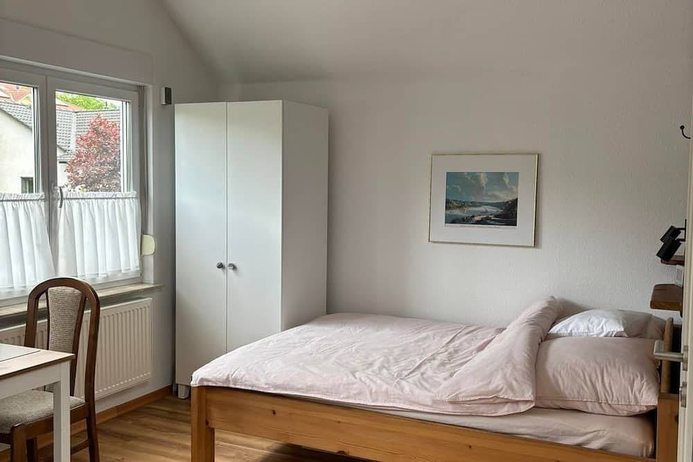 Ganze Wohnung, Apartment Eulenhorst - Appartement/Fewo, Dusche, Wc, 1 Schlafraum in Lahnstein, Osteifel