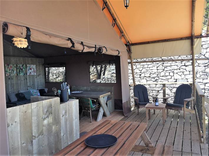 Glampings pour 5 personnes, avec piscine dans l' Hérault - 2