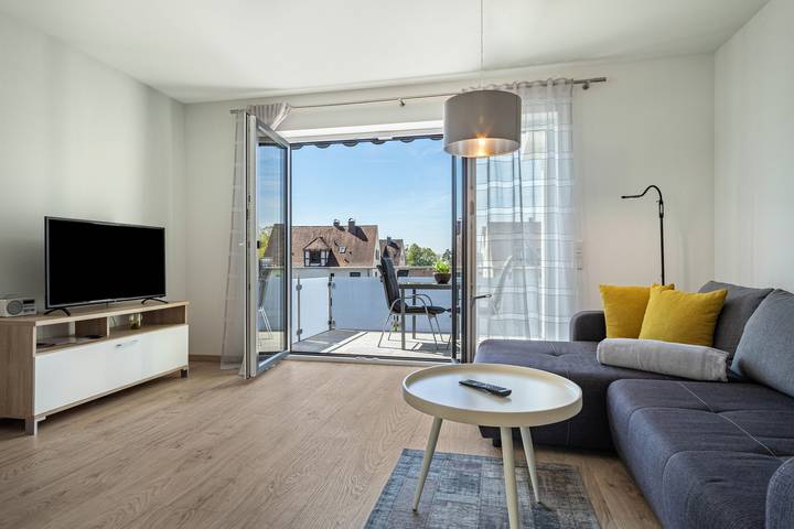 Ganze Wohnung, Moderne Ferienwohnung "Amsel" mit Balkon und Wlan in Friedrichshafen, Region Bodensee-Oberschwaben