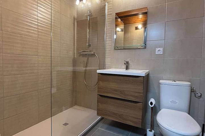 Appartement entier, Studio pour 4 pers. au cœur de L'Alpe d'Huez, proche télécentre, animaux acceptés in Huez, Parc national des Écrins