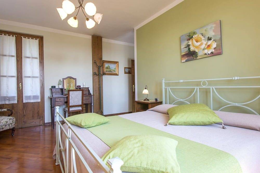 Casa de vacaciones privada con piscina privada, jacuzzi, Wifi, Tv, patio, mascotas permitida in Civitella in Val di Chiana, Chianti