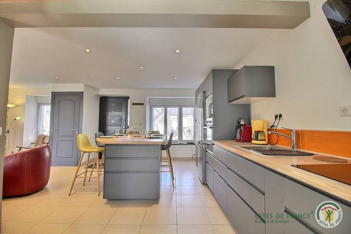 Gîte pour 6 personnes, avec Terrasse ainsi que Jardin et Vue à Pléven - 3