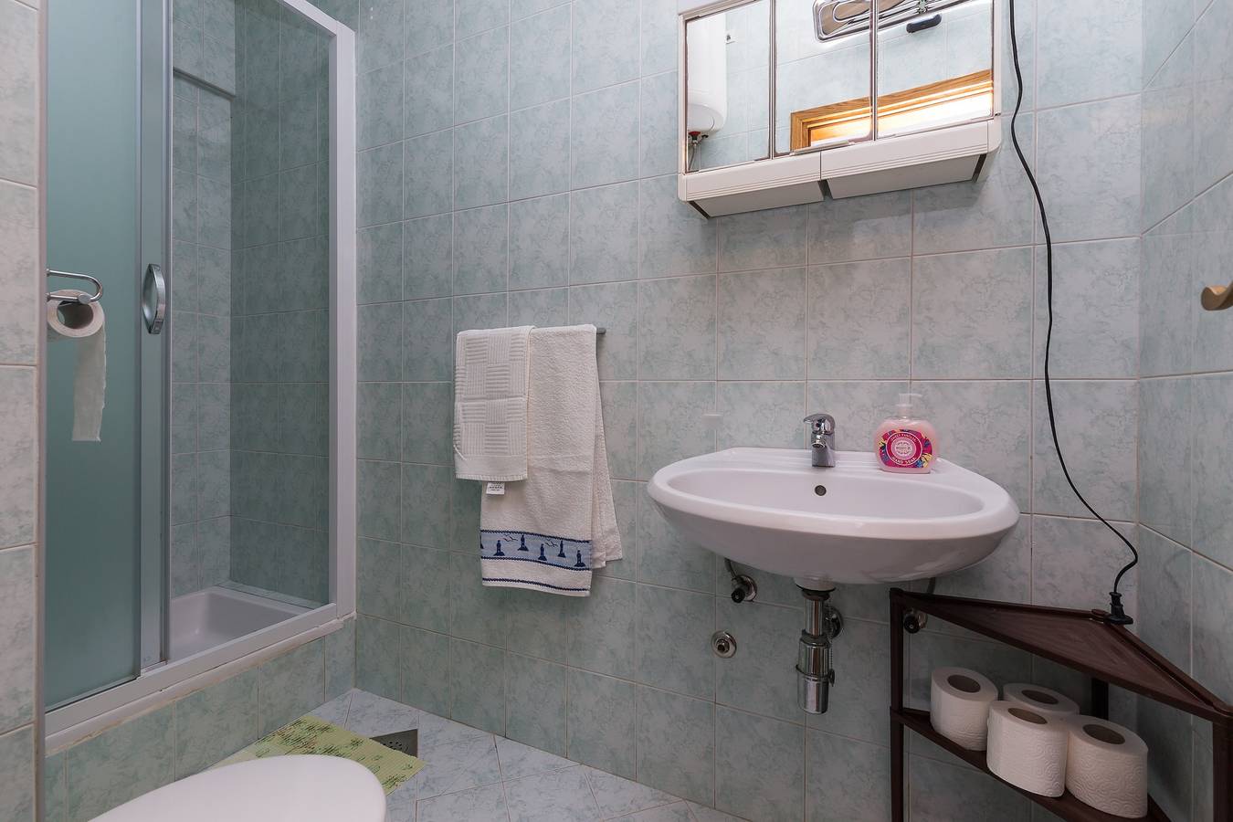 Cijeli apartman, Apartments Kisic - Two-Bedroom Apartment with Terrace(prizemlje) in Mlini, Dubrovačko-neretvanska županija