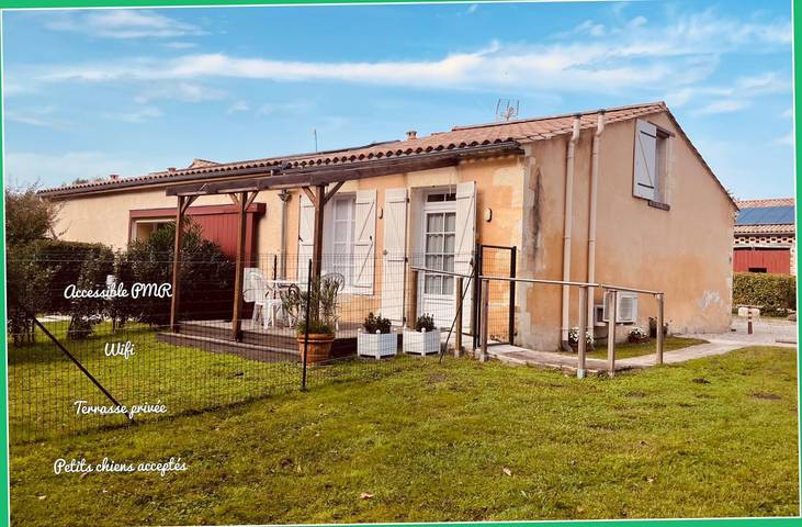 Gîte pour 2 personnes, avec jardin ainsi que piscine et terrasse