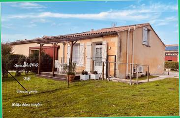 Gîte pour 2 personnes, avec terrasse ainsi que jardin et piscine à Listrac-Médoc