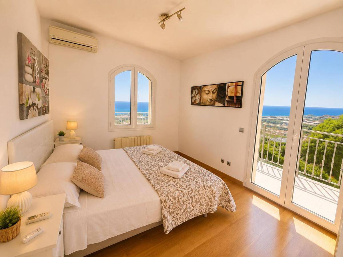 Villa con piscina privada climatizada 29ºc in Santa Susanna, Costa del Maresme