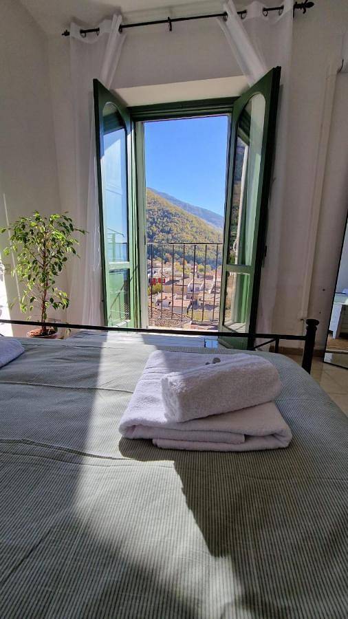 Location de vacances pour 4 personnes, avec jardin et vue à San Donato Val di Comino - 2