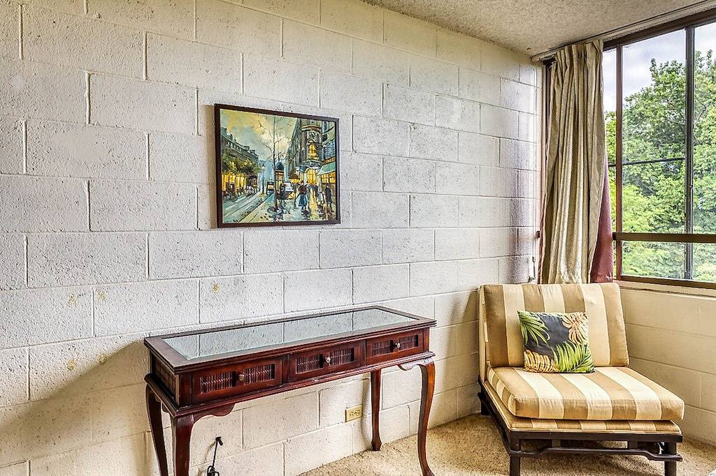 Ganze Wohnung, Familienfreundliche Wohnung in der Nähe des Meeres mit privater Veranda und Gemeinschaftspool! in Keaukaha, Hilo