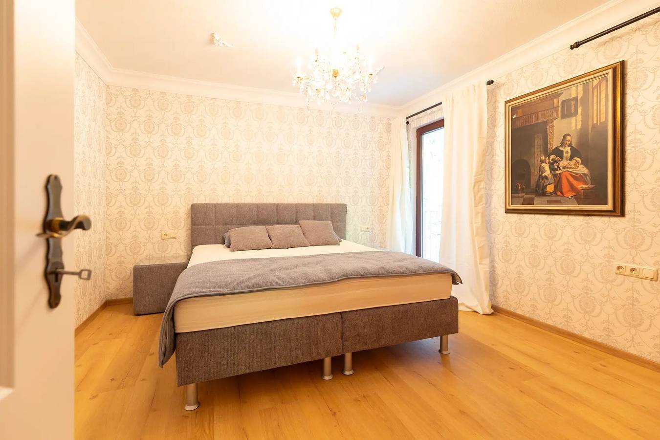 Ganze Wohnung, Ferienwohnung 'Romantik im Schloss' mit Bergblick in Bad Urach, Neckar-Alb