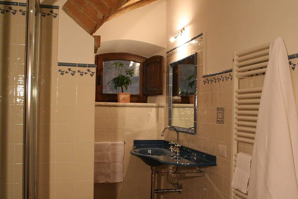 Apartment in farmhouse with swimming pool, a stone's throw from the village. in Monteroni d'Arbia, Siena Provinz