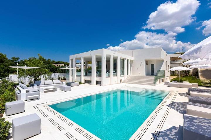 Villa per 14 persone, con Terrazza e Giardino nonché Piscina e Panorama a Matino