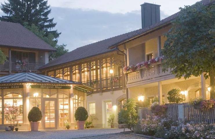 Ferienhaus für 3 Personen, mit Balkon und Terrasse sowie Garten in Saaldorf-Surheim