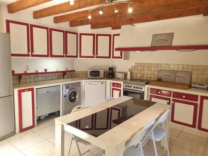 Location de vacances pour 8 personnes, avec terrasse et jardin à Rivières