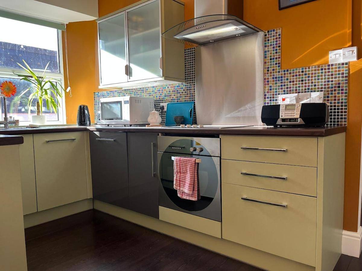 Appartement entier, Large town flat 2 minutes from Pembroke Castle in Pembroke, Pembrokeshire