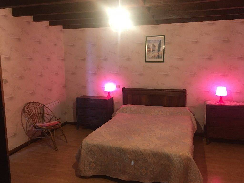 Chambre dans Un Gite - Chambre in Tourtouse, Parc naturel régional des Pyrénées ariégeoises