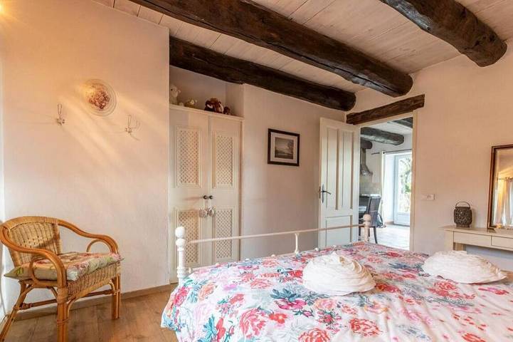 Location de vacances pour 4 personnes, avec Jacuzzi ainsi que Jardin et Piscine à Tauves - 3