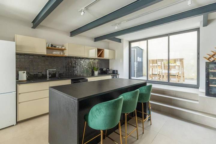 Location de vacances pour 6 personnes, avec jardin ainsi que terrasse et piscine à Septèmes-les-Vallons - 4
