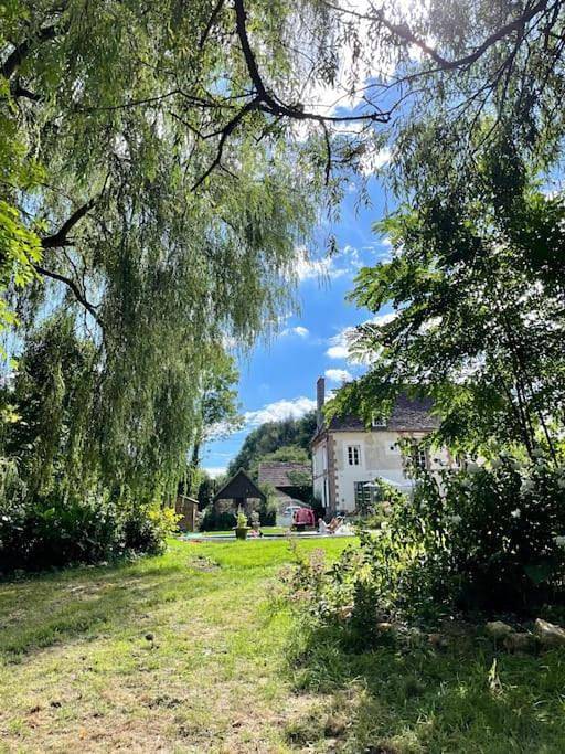 Gîte pour 20 personnes, avec jardin et piscine à Les Planches