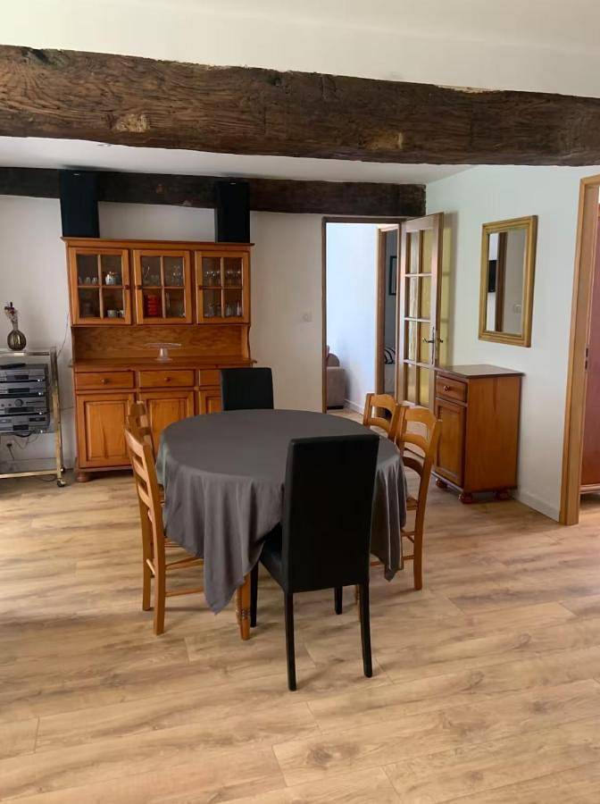 Gîte pour 5 personnes, avec Balcon ainsi que Terrasse et Vue à Levie - 3