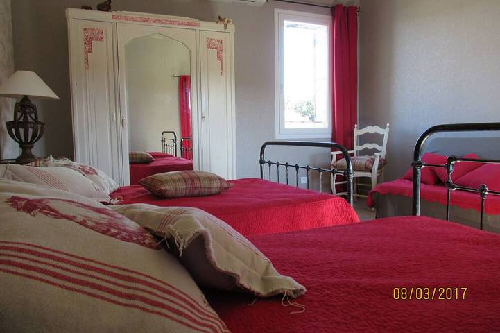 Gîte pour 6 personnes, avec jardin à Saint-Siffret - 4