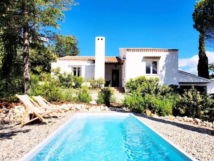 Location de vacances pour 6 personnes, avec piscine et jardin à Mollans-sur-Ouvèze