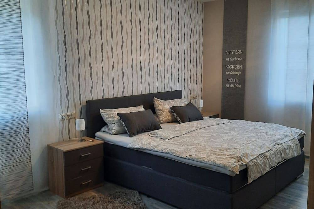 Ganze Wohnung, Moderne Ferienwohnung in Bitburg-Stadt, mit eigenem Außenwohlfühlbereich in Bitburg, Eifelkreis Bitburg-Prüm