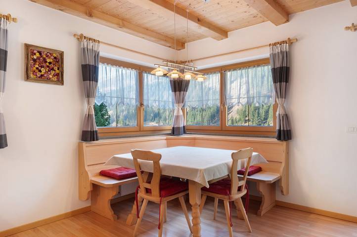 Hel lejlighed, Apartment 'Sprenghof' with Mountain View, Balcony and Wi-Fi in Sarnvalley, Sarntal Alperne