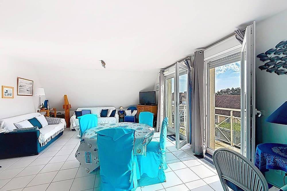 Ganze Wohnung, Charmante Wohnung mit Pool und Wlan, 2 Zimmer, Balkon und privatem Parkplatz in Strandnähe in Merville-Franceville-Plage, Caen und Umgebung