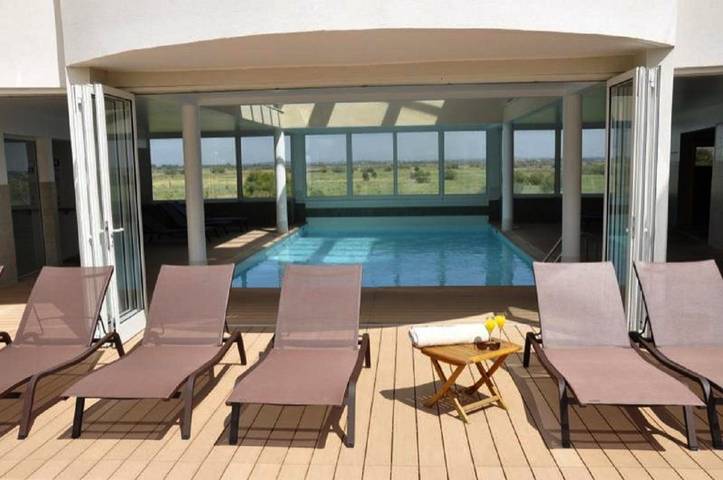 Appart’hôtel pour 2 personnes, avec Jacuzzi et Terrasse ainsi que Jardin et Piscine à Agde