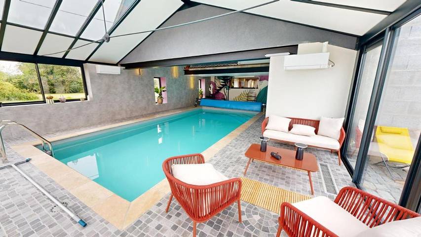 Location de vacances pour 10 personnes, avec jardin ainsi que piscine et vue à Joué-en-Charnie - 2