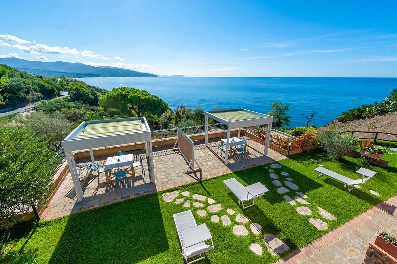 Ganze Wohnung, Apartment „Blu“ mit Meerblick, Wlan und Klimaanlage in Cilento Coast