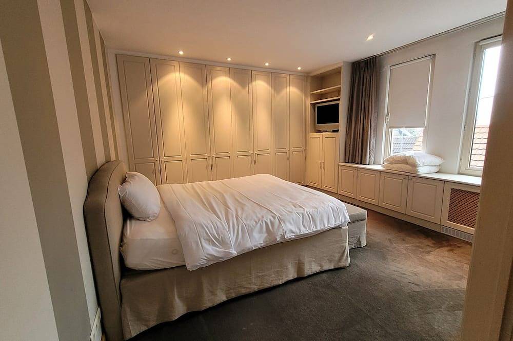 Geheel appartement, Spacious 3Br apartment with rooftop terrace in Antwerpen, Antwerpen en omgeving