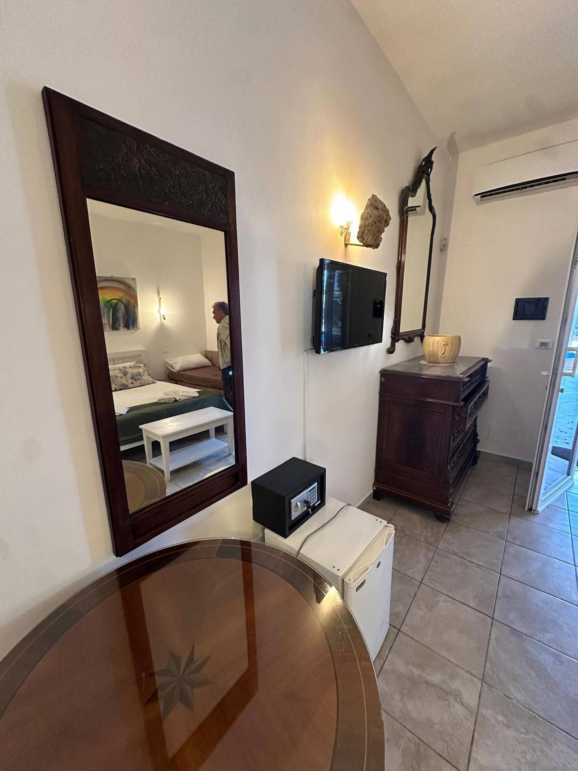 Chambre « Masseria Le Dimore, Stanza 1 » avec piscine partagée, Wi-Fi et climatisation in Baia Verde, Golfe de Tarente