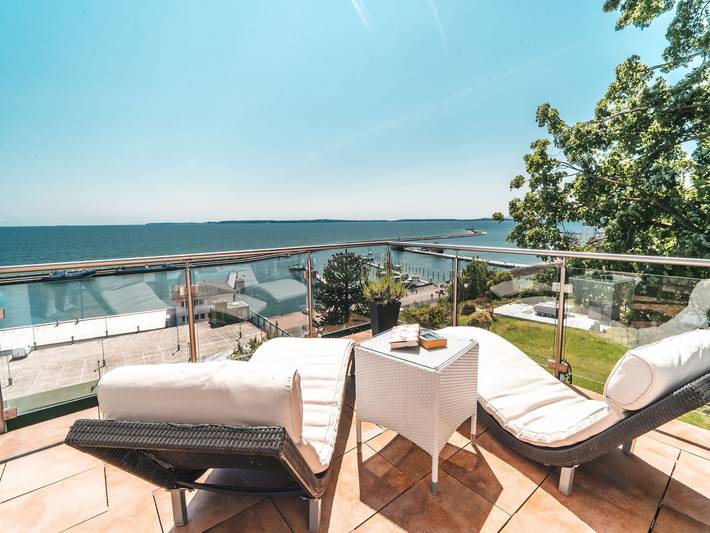 Ferienwohnung für 4 Personen, mit Ausblick und Seeblick sowie Balkon - 1