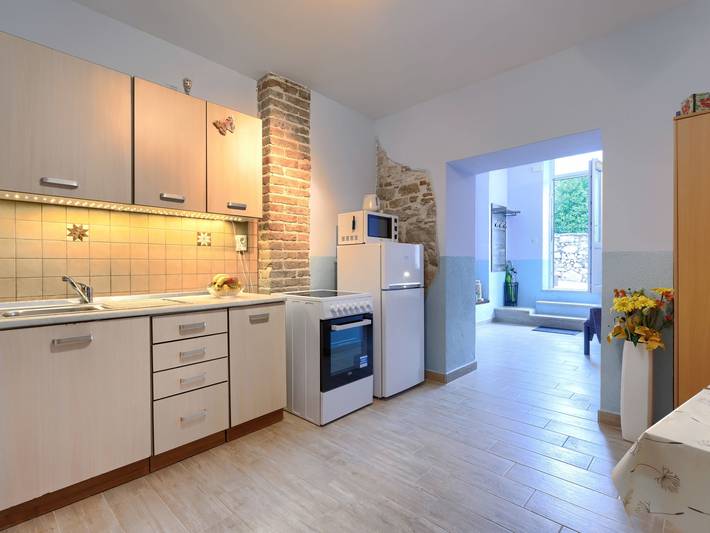 Ferienwohnung für 2 Personen, mit Terrasse in Pula - 4