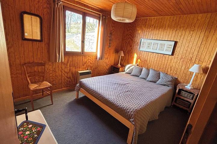 Gîte pour 8 personnes, avec terrasse et jardin à La Tour-d'Auvergne - 2