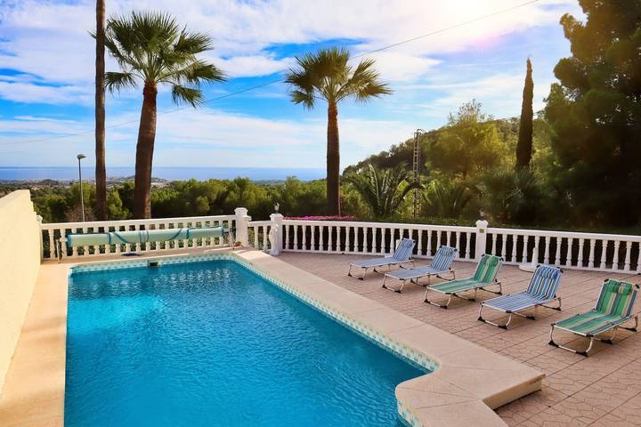 Chalet para 6 personas, con jardín y piscina, Familias con niños en Marina Baja - 3