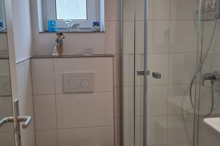 Ganze Wohnung, Liebevolle Ferienwohnung in zentraler Lage in Monheim am Rhein, Kreis Mettmann