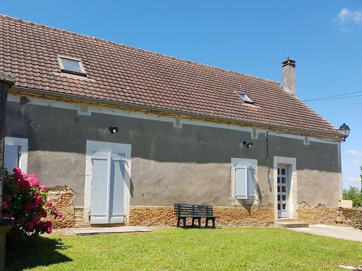 Gîte pour 8 personnes, avec jardin et terrasse à Nadaillac