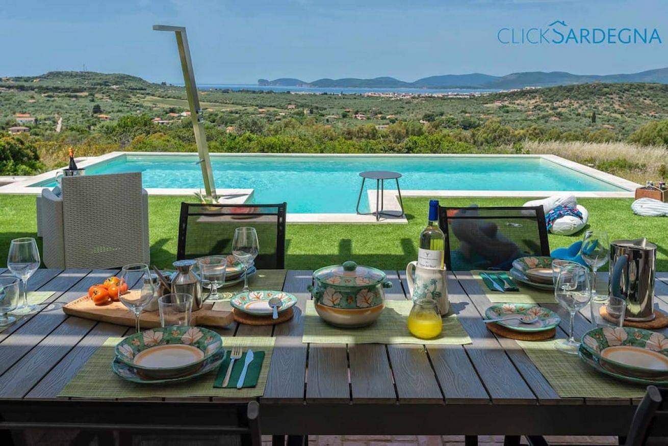 Alghero Vue spectaculaire sur la mer Villa Carrabufas avec piscine sur mer villa in Alghero, Province de Sassari
