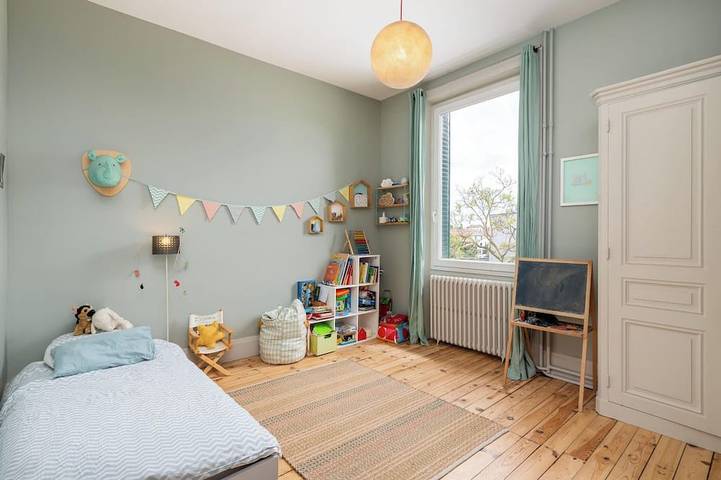 Location de vacances pour 9 personnes, avec jardin à Caluire-et-Cuire - 4