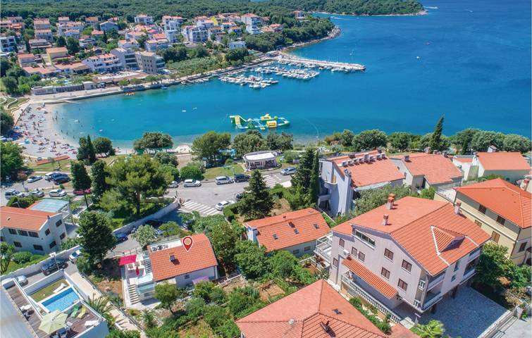 Ferienhaus für 6 Personen, mit Terrasse in Pjescana Uvala