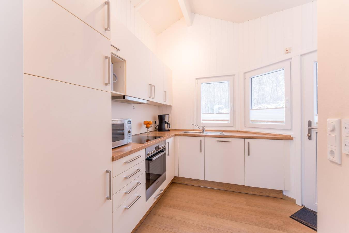 4 Personen ebenerdiges, barrierefreies Ferienhaus in erster Reihe zum See in Otterndorf in Otterndorf, Cuxland