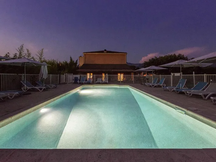 Hotel para 2 personas, con jardín además de piscina y vistas - 1
