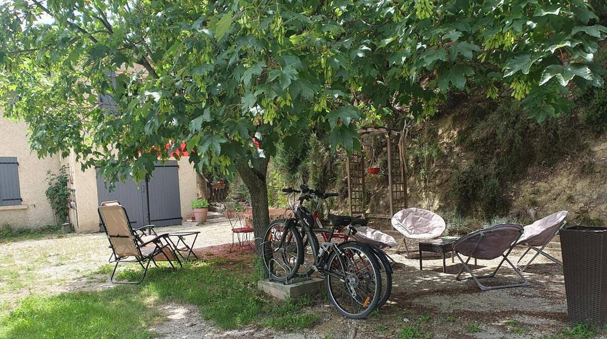 Appartement entier, Les Marronniers Charmant petit appartement a La Tour d'Aigues Vaucluse in La Tour-d'Aigues, Parc naturel régional du Luberon
