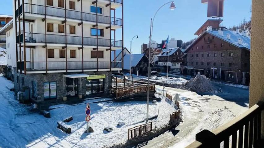 Gîte pour 5 personnes, avec balcon à Péone - 3
